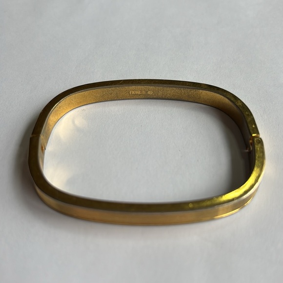 Monet Vintage Gold-Tone Textured Bangle 7/10 ✨ - Picture 2 of 5